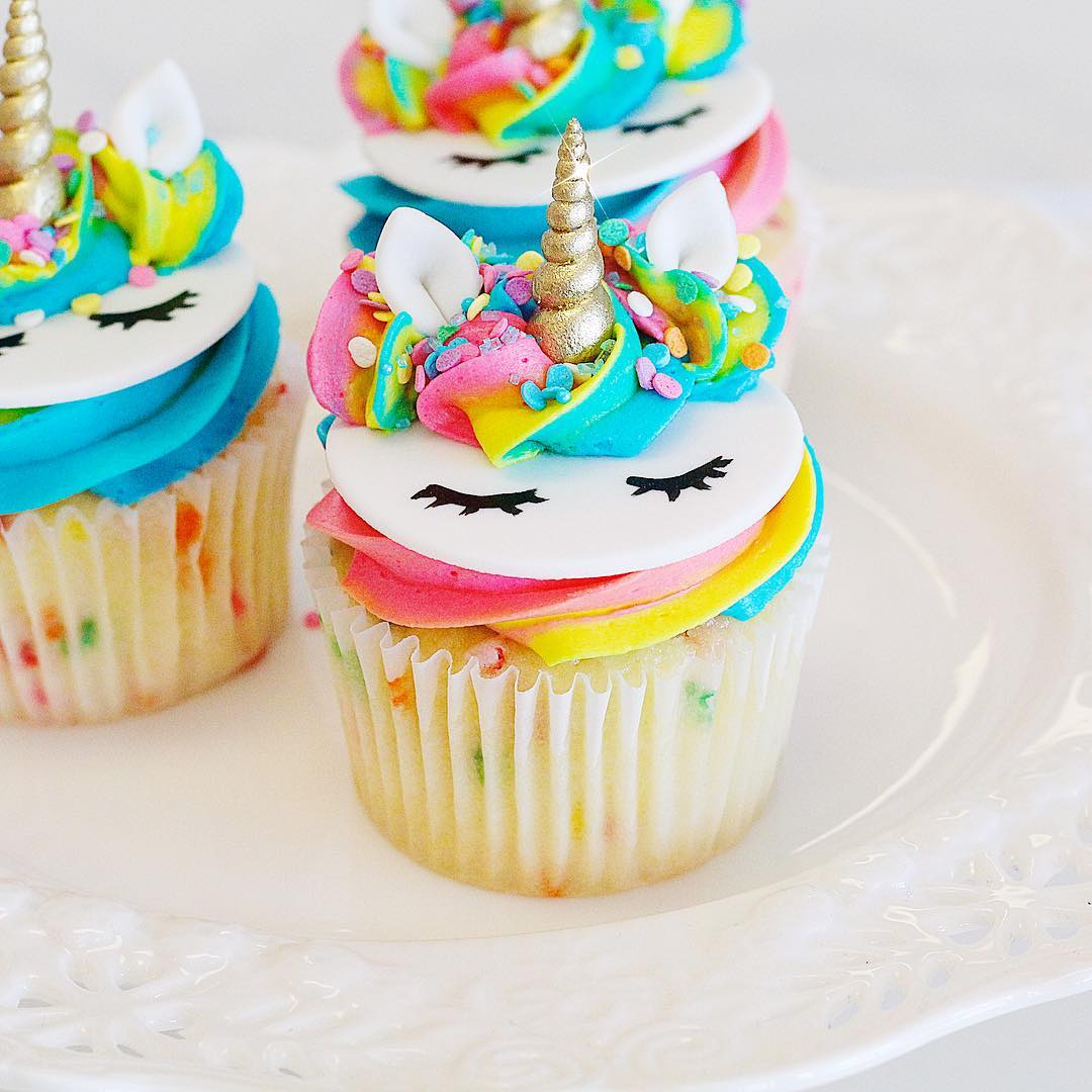 Unicorn Cupcake – Artfetti Cakes