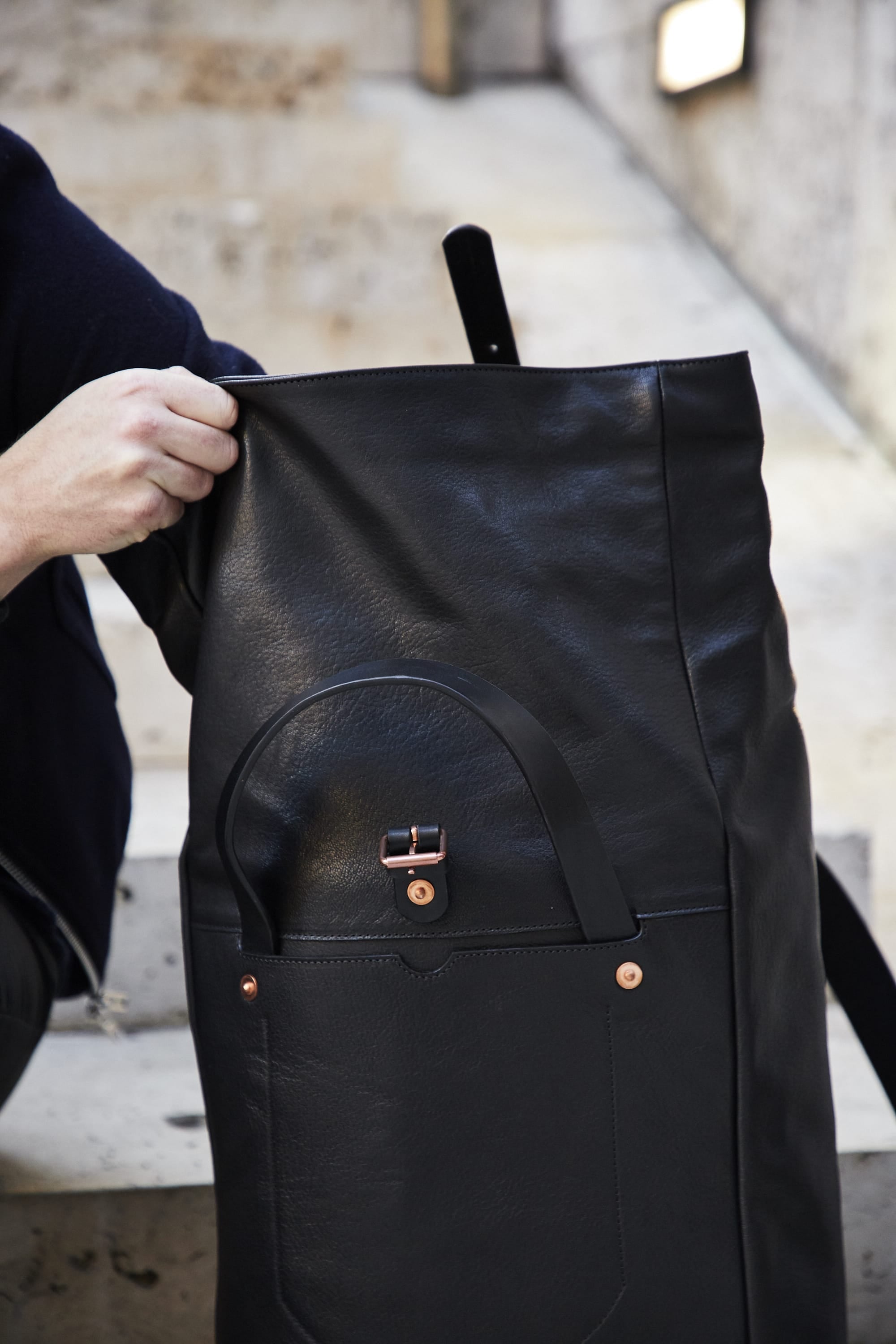 Benefits of A Roll Top Leather Backpack – Billy Tannery