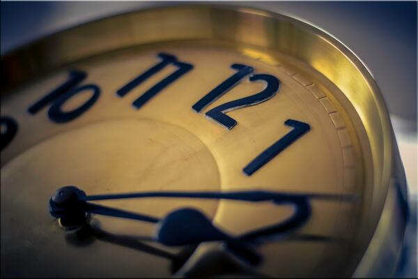 alarm-clock-analogue-blur-280253