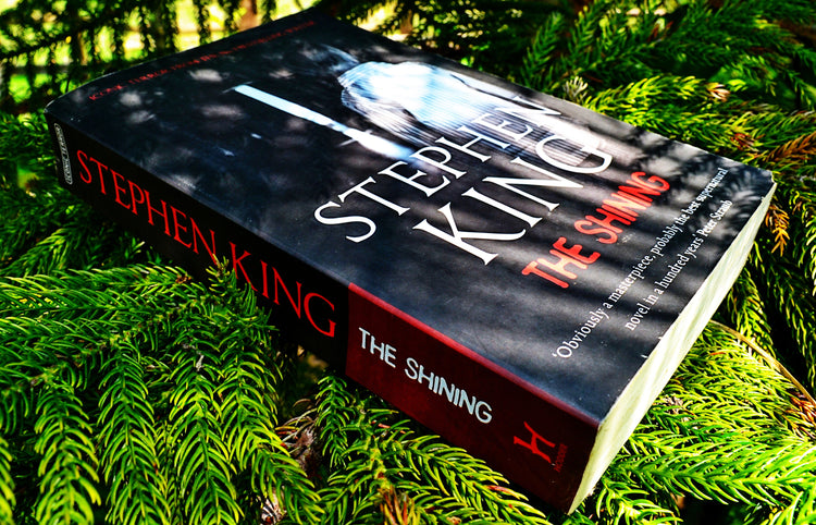 Book Review The Shining By Stephen King Bookish Santa