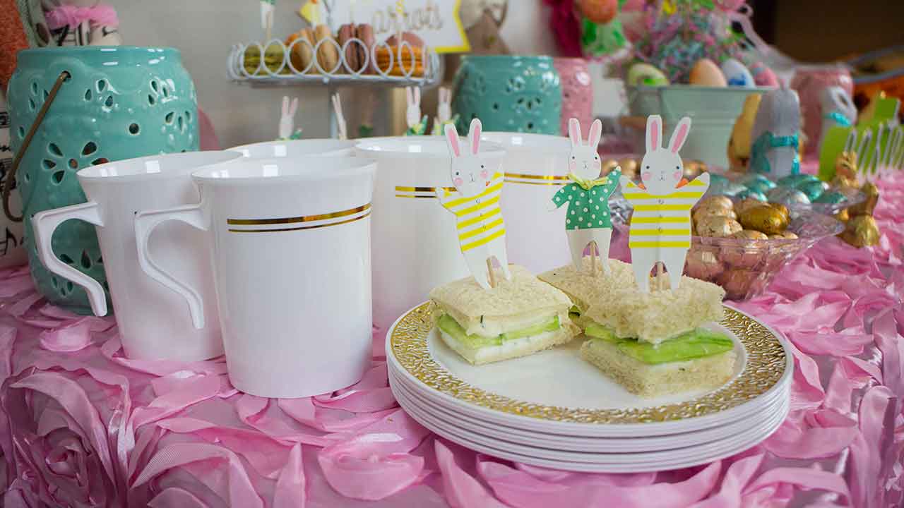 Tableware Easter Brunch Decor Ideas - Balsa Circle Blog | BalsaCircle.com