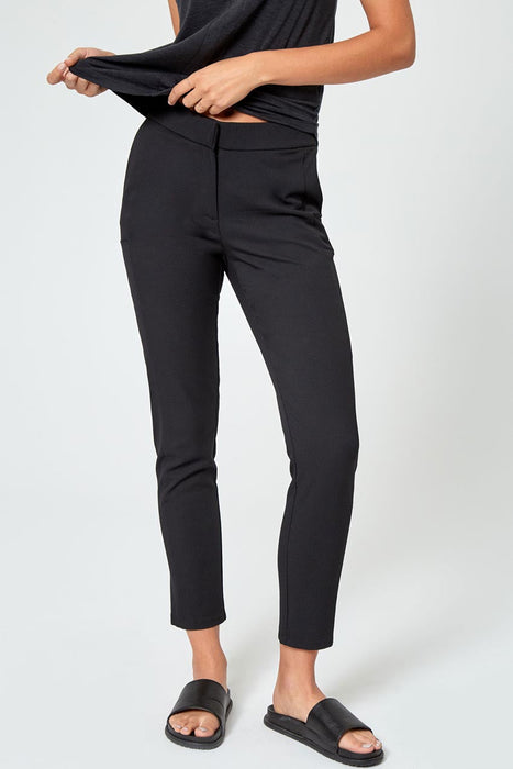 Modern Ambition Women's High-Rise Stretch Pant