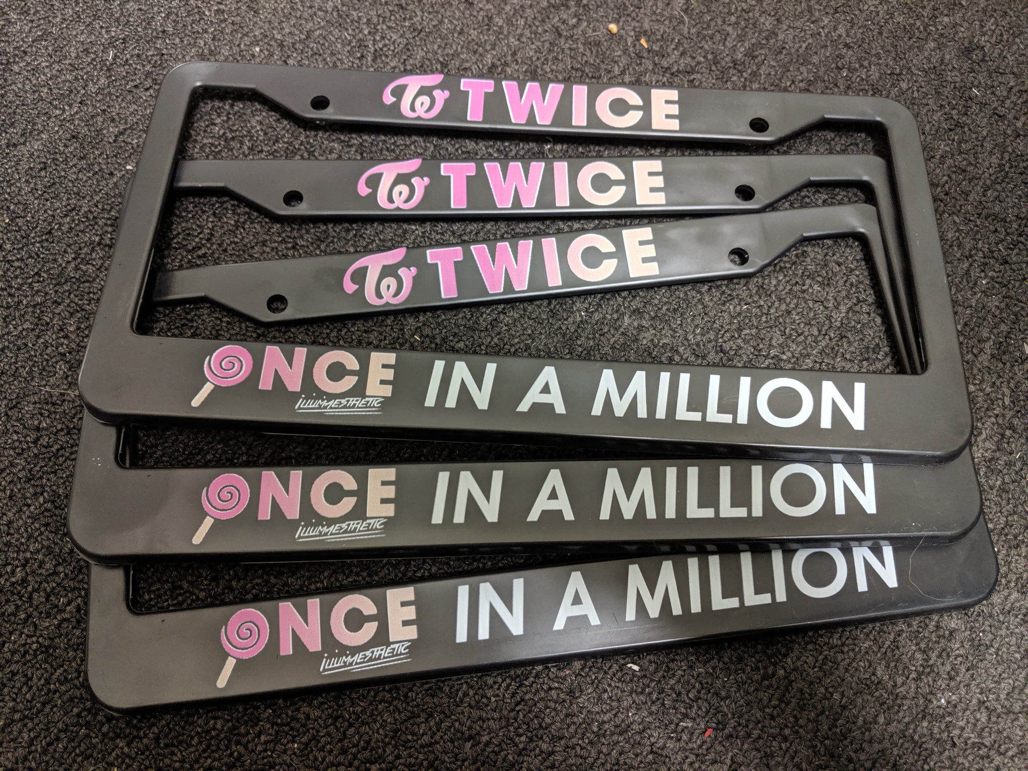 Illumaesthetic Kpop Plate Frame Twice