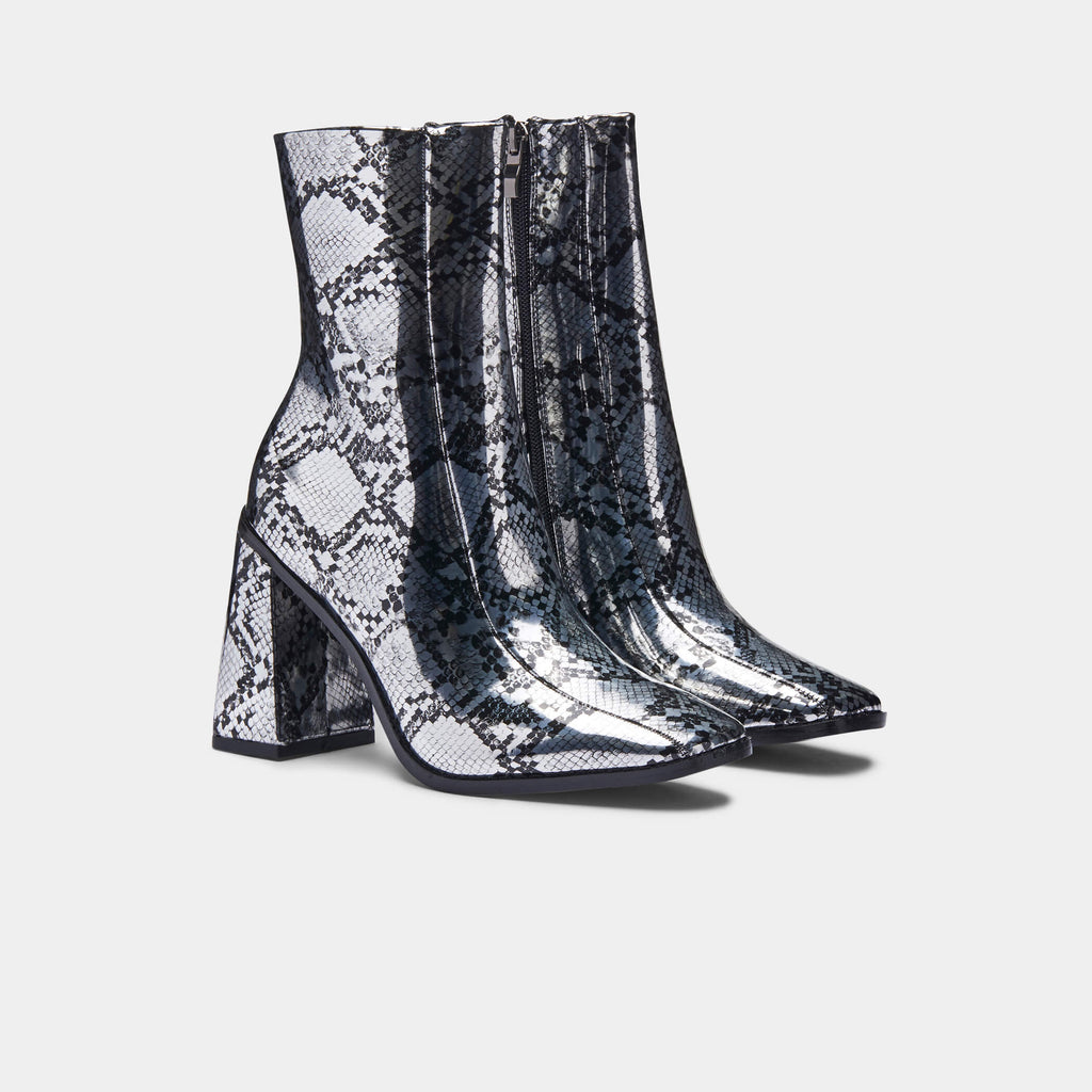 snake square toe boots