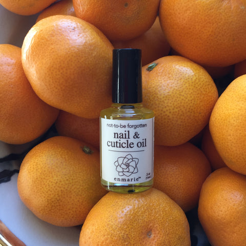 Not-to-be-forgotten-nail-oil-with-mandarins