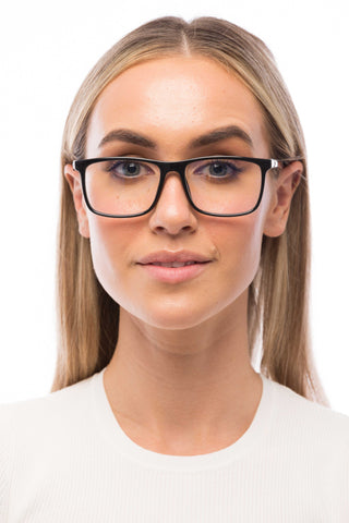 woman wearing computer glasses from BON CHARGE