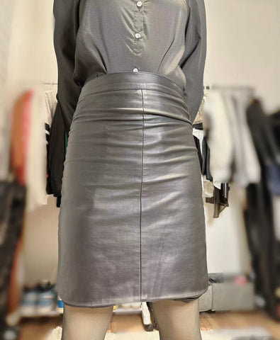 Leather Pleated Pencil Skirt