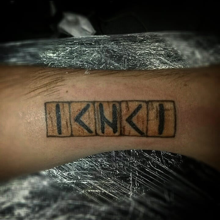 Tatouage rune viking -16