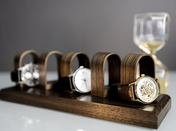 Luxury watch stand display holds 5 watches