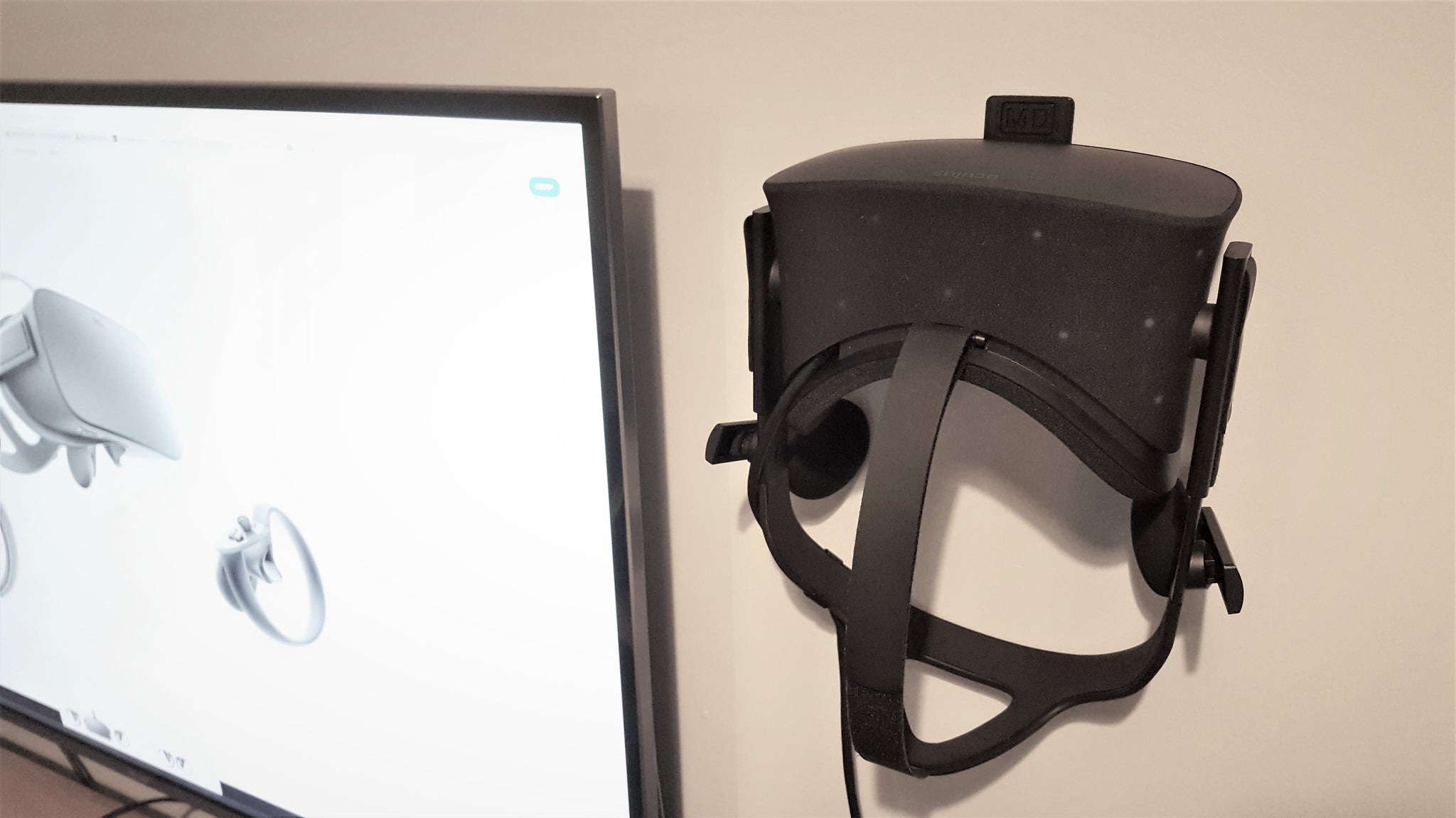 oculus rift headset wall mount