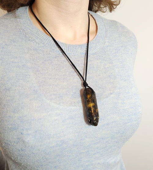 Amber pendant