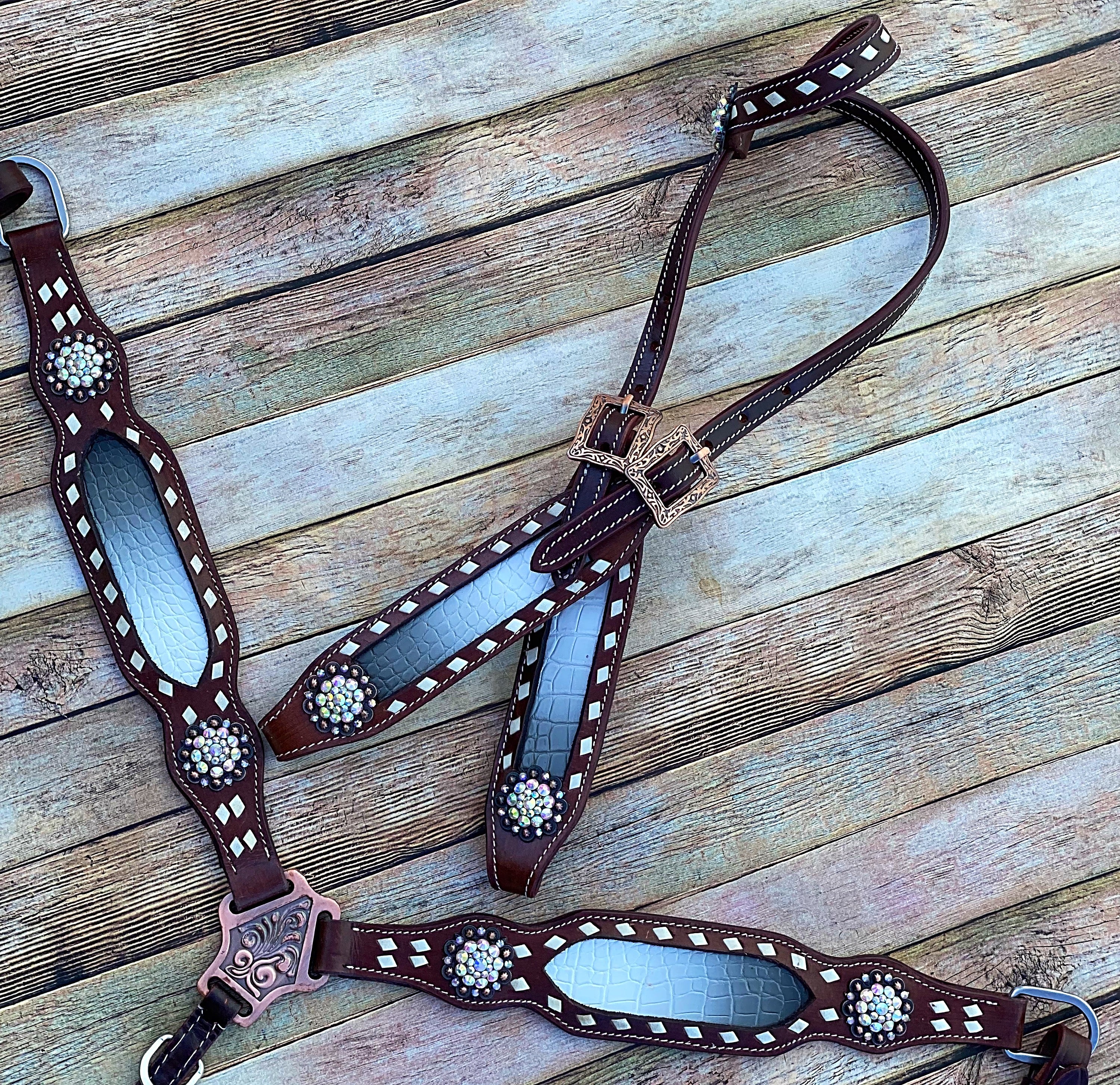 White Ombre Cob Size Tack Set
