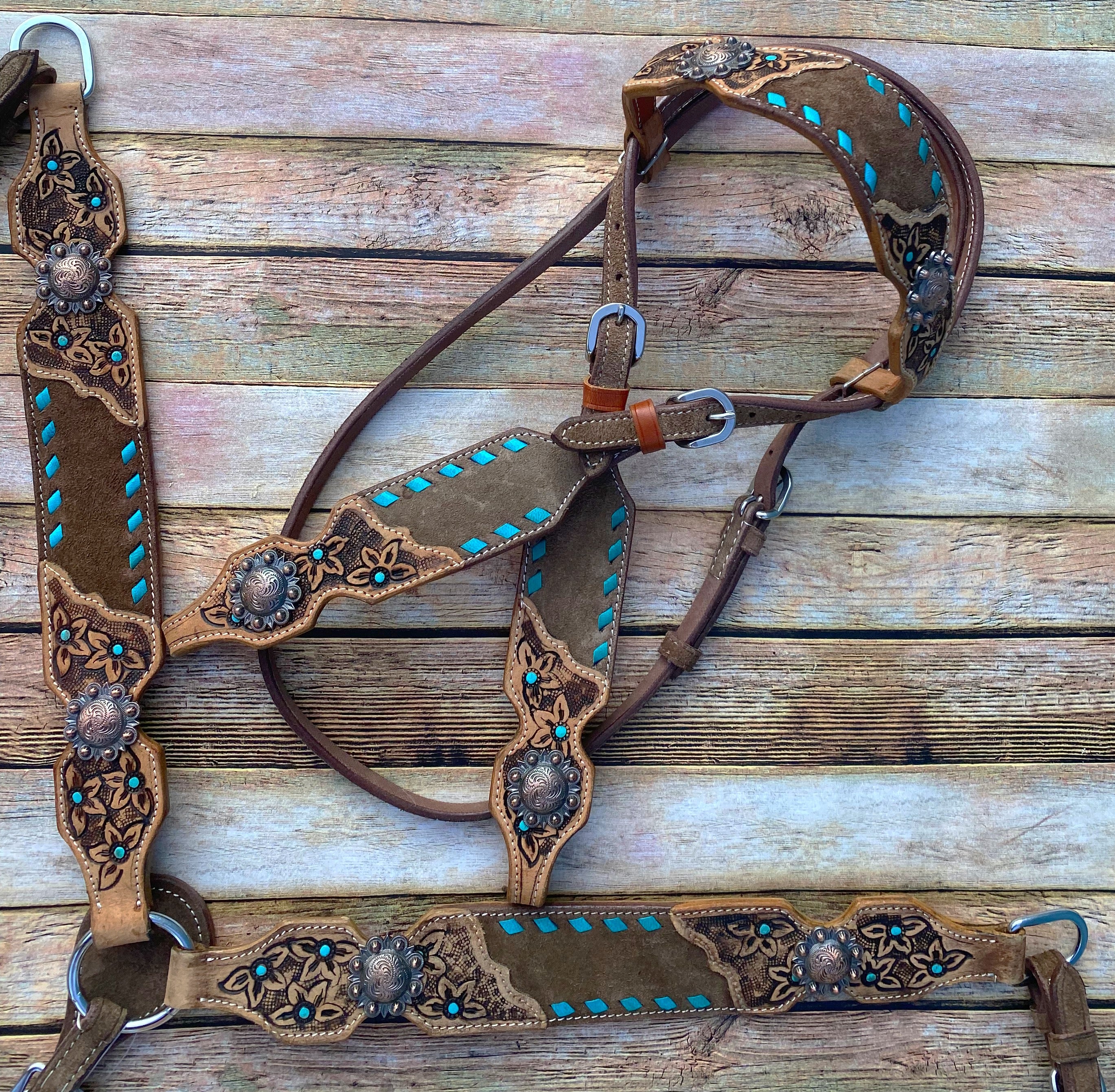 Two Tone Tooled with Whip Stitch Tack Set – Twisted T Tack