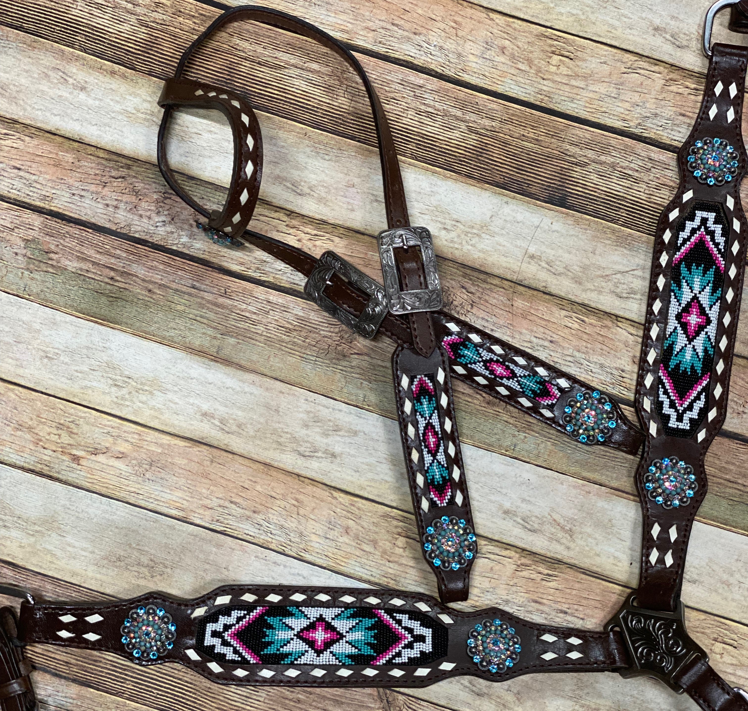 Two Tone Tooled with Whip Stitch Tack Set – Twisted T Tack