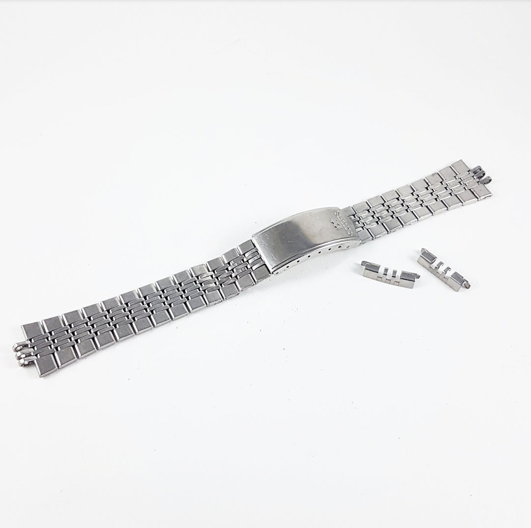 Seiko SQ Z415 Bracelet with 18mm End Links – Mornington Watches