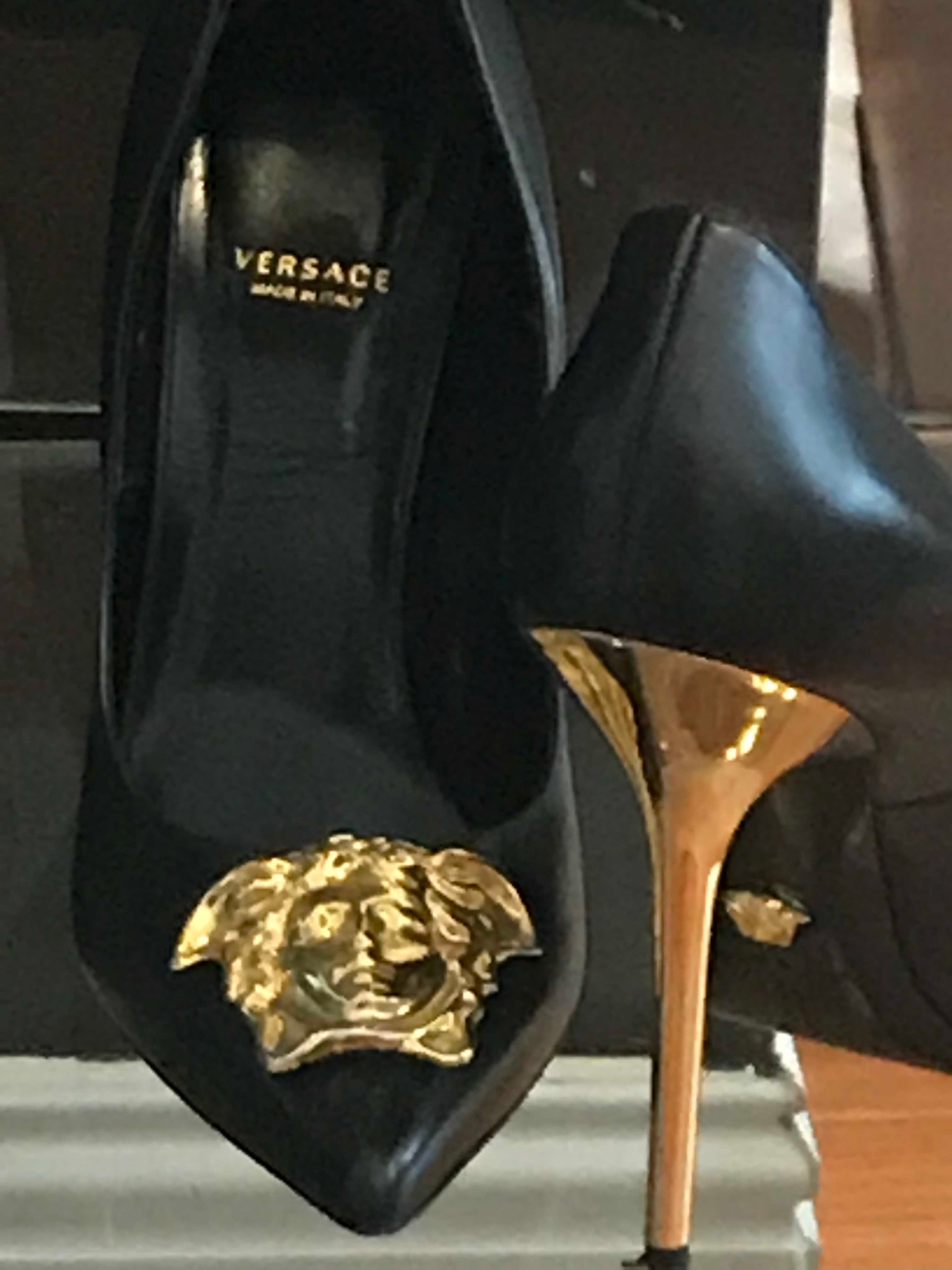 Versace Palazzo Pumps – Villa Rock Couture