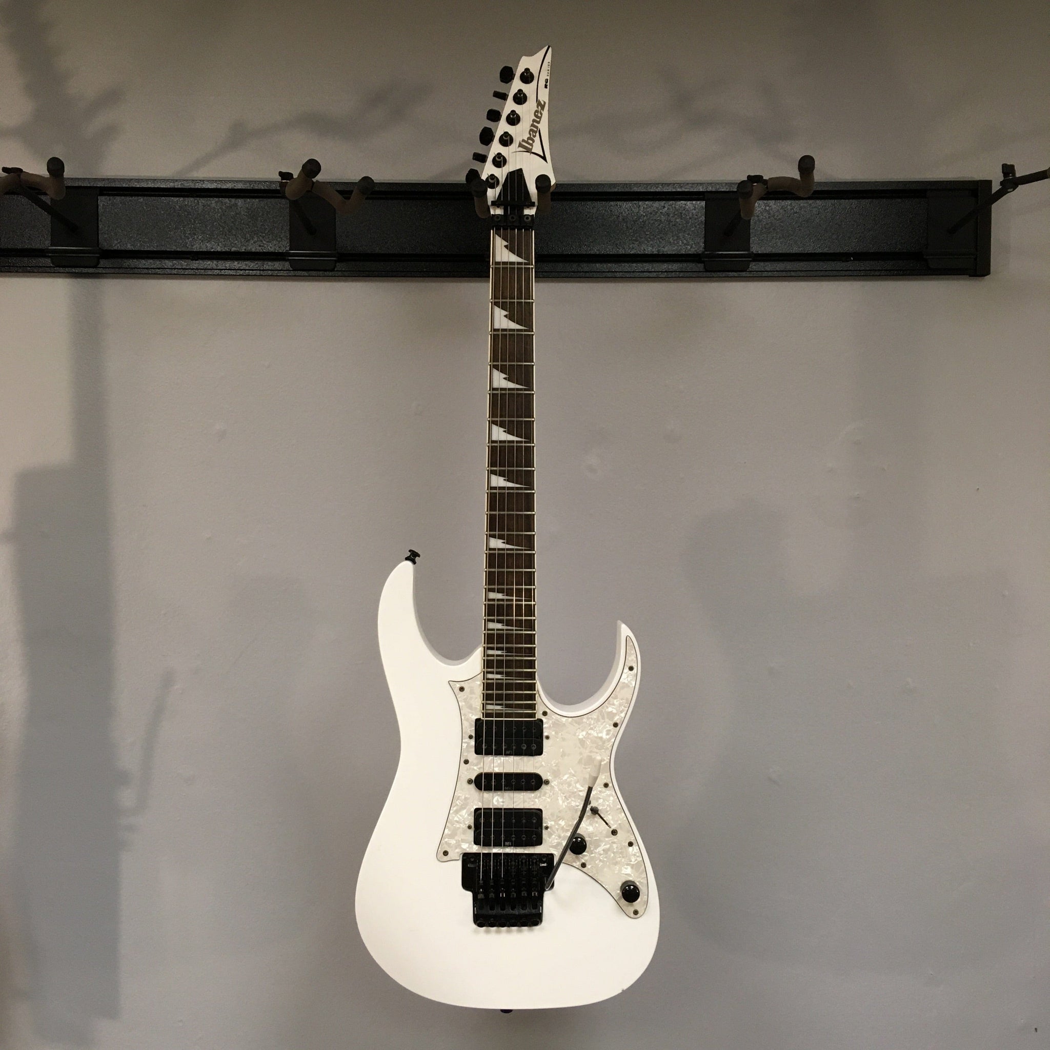 Ibanez RG350DX White Used with Case