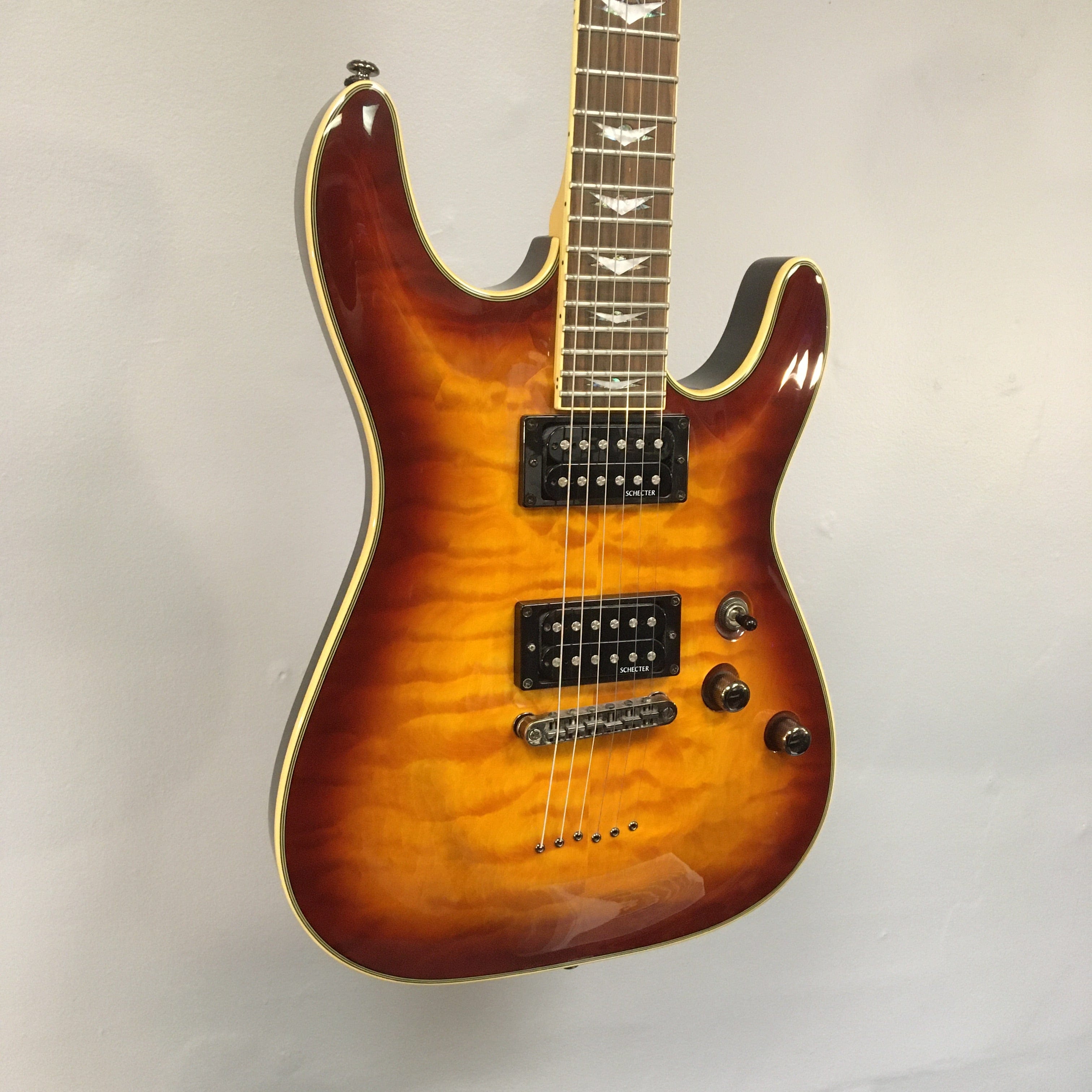 Schecter Omen Extreme-6 Vintage Sunburst Used