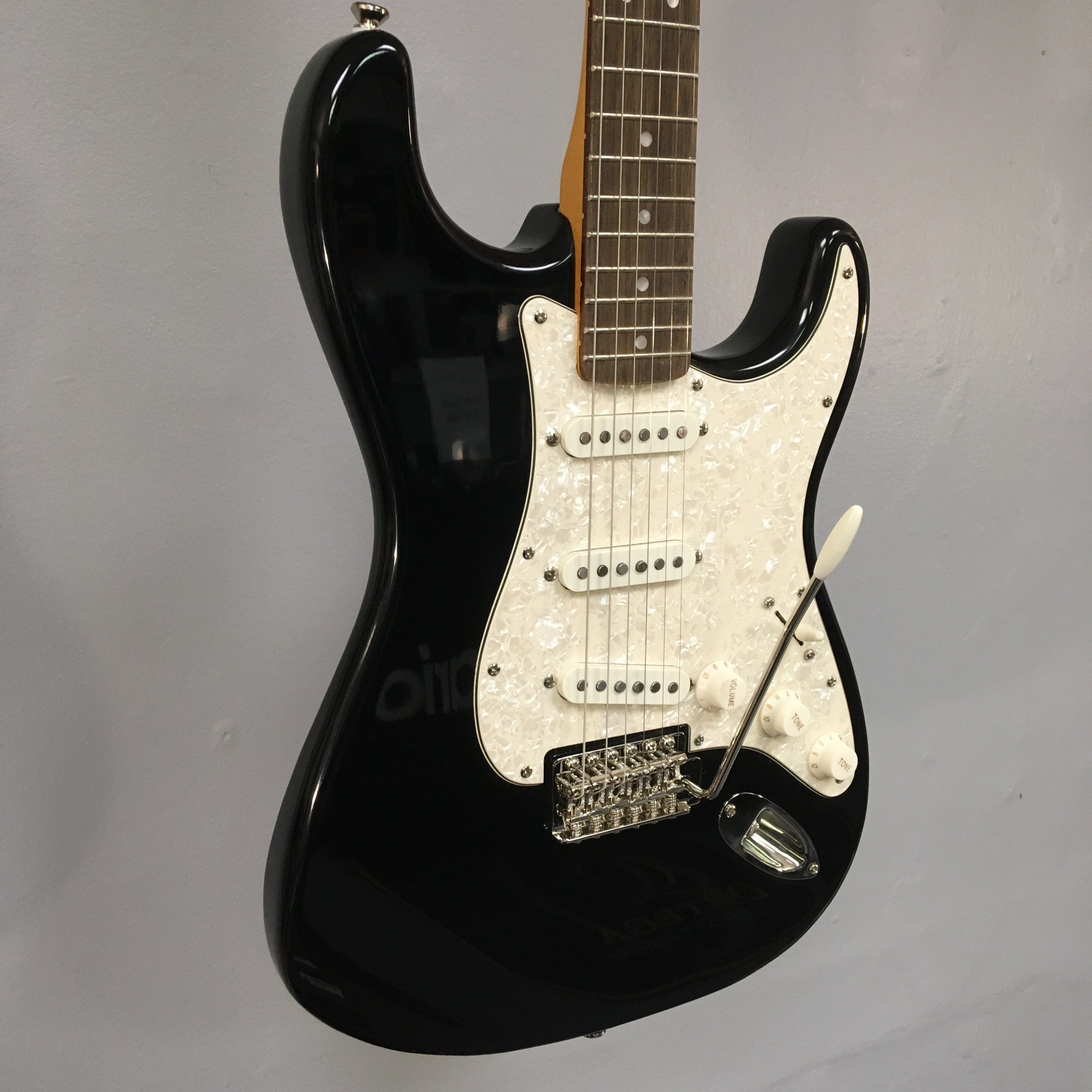 Squier Classic Vibe '70s Stratocaster Black - Guitars on Main