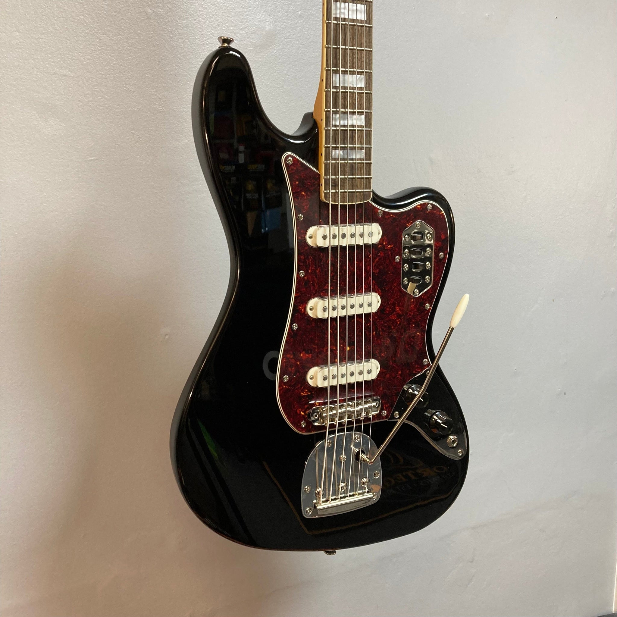 Squier Classic Vibe Bass VI Black Refurb