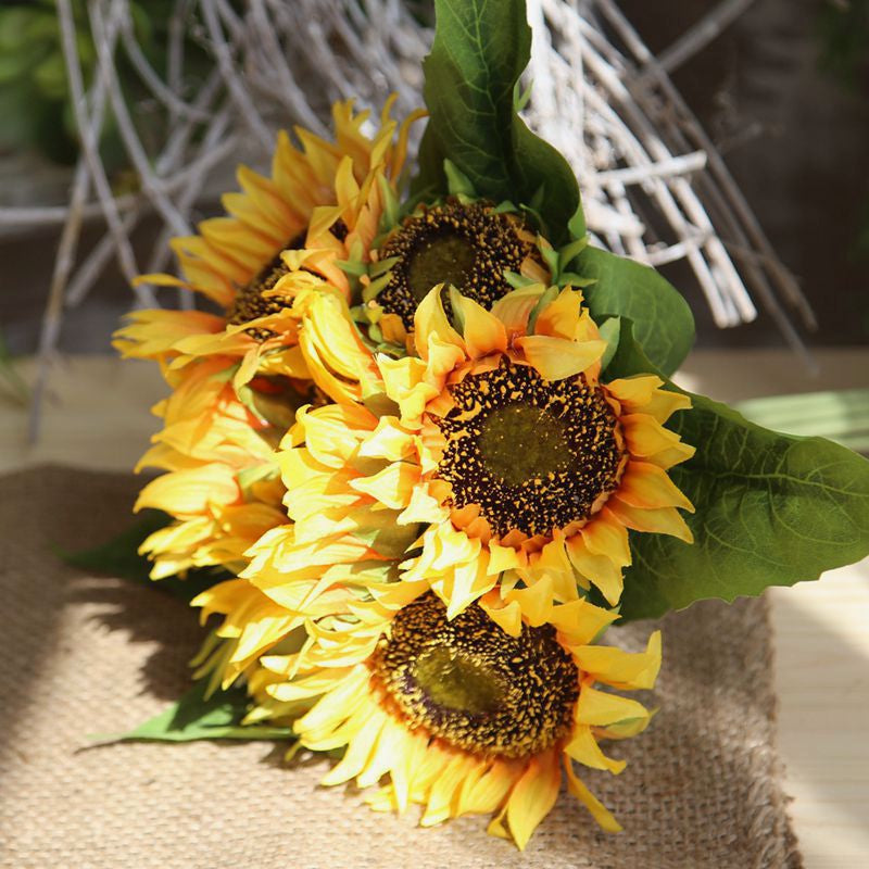 Buchet cu floarea soarelui artificiala, ideal pentru buchetul miresei si decoratiuni artizanale pentru locuinte