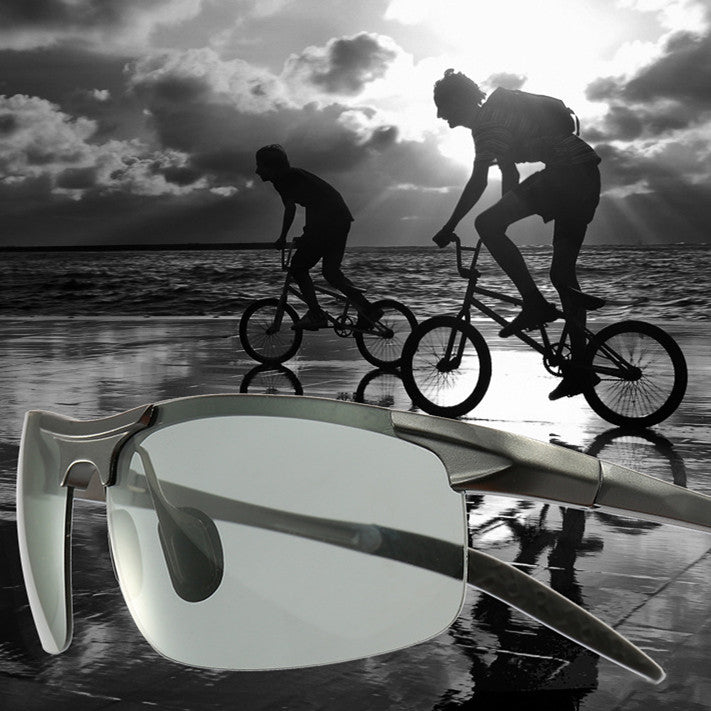 O pereche de ochelari de soare pentru barbati, sport moderni, pentru zi si noapte, stil polaroid