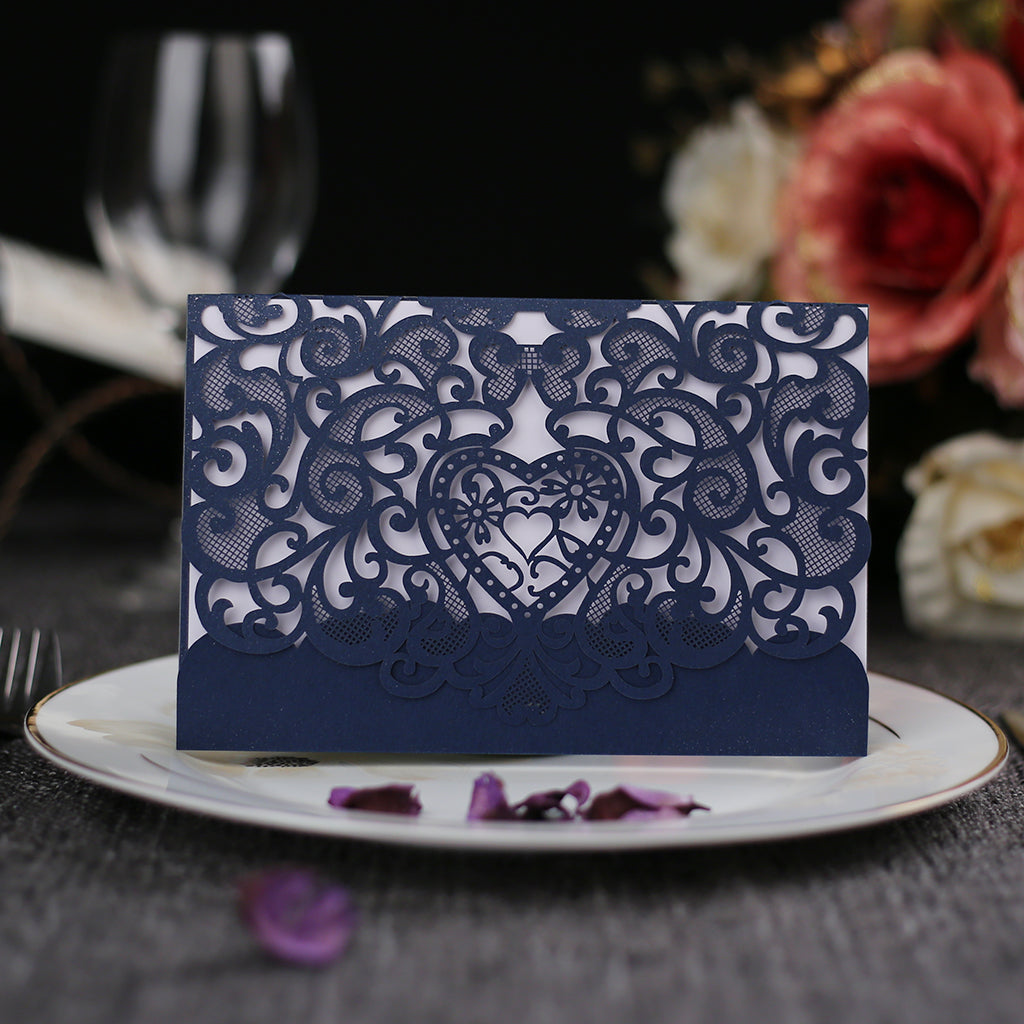 Set de 10 invitatii pentru nunta sau petrecere de zi de nastere, decupate elegant in stil european