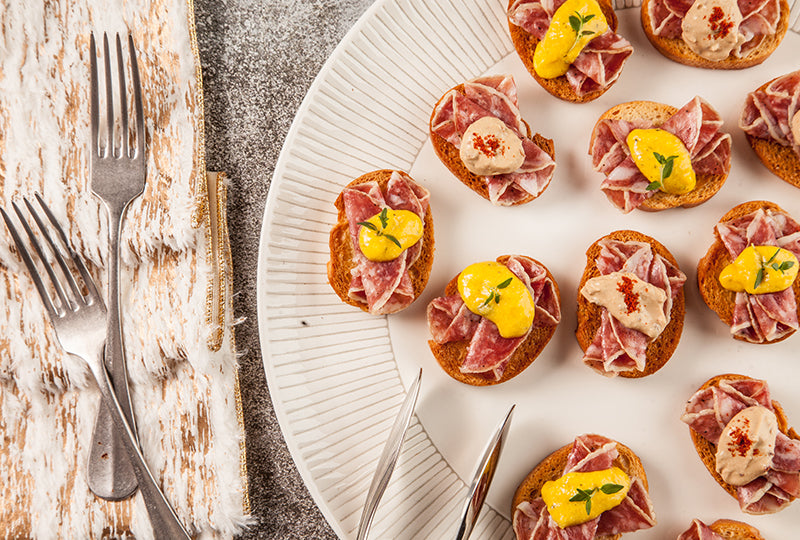 Cocktail dînatoire  Canapés à la viande fumée – Viandes de la ferme