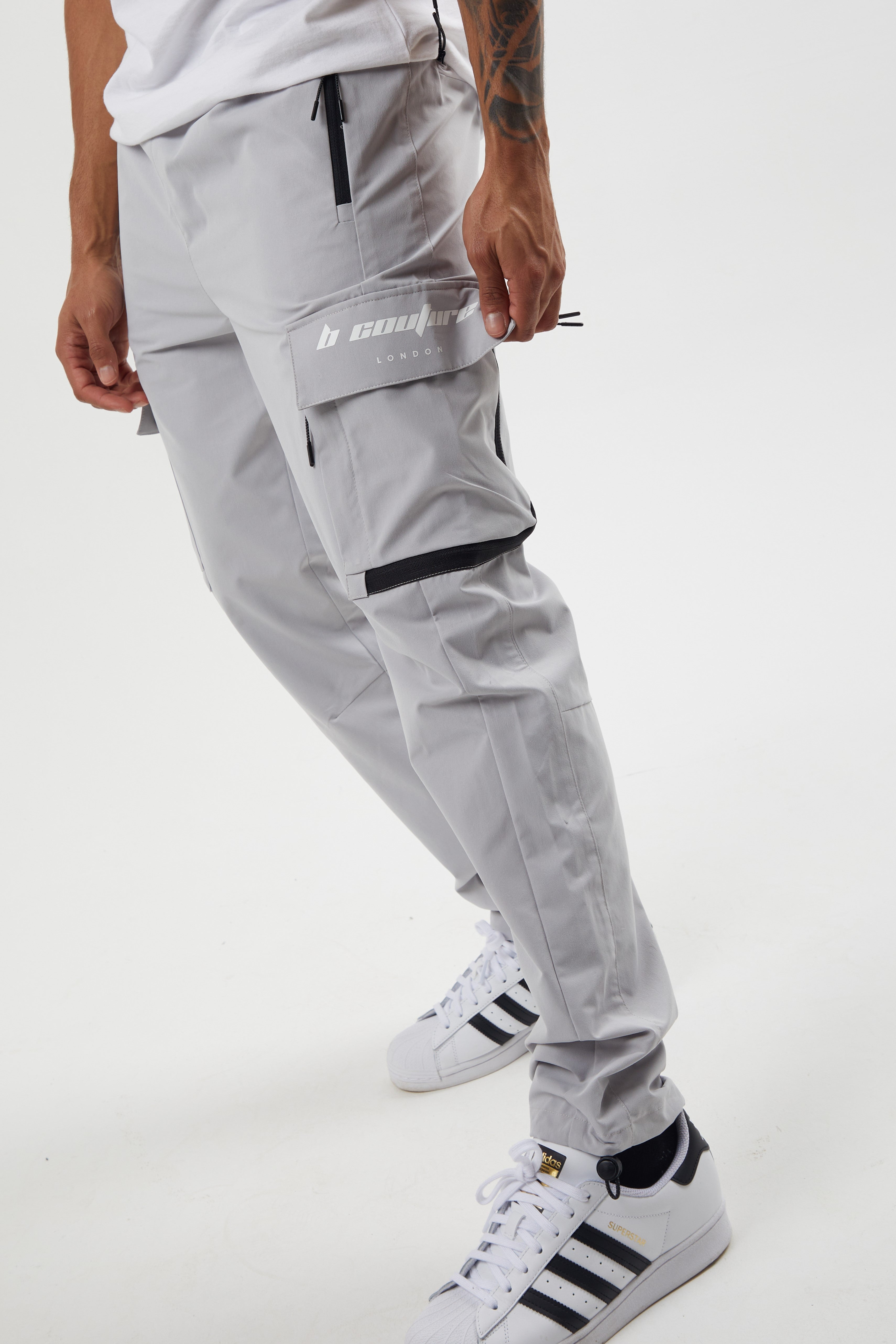 Image of King Street Tapered Cargo Woven Pants - Light Grey