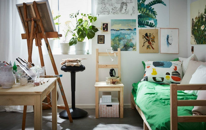 Easy Ways to Save Space in Your Dorm Room