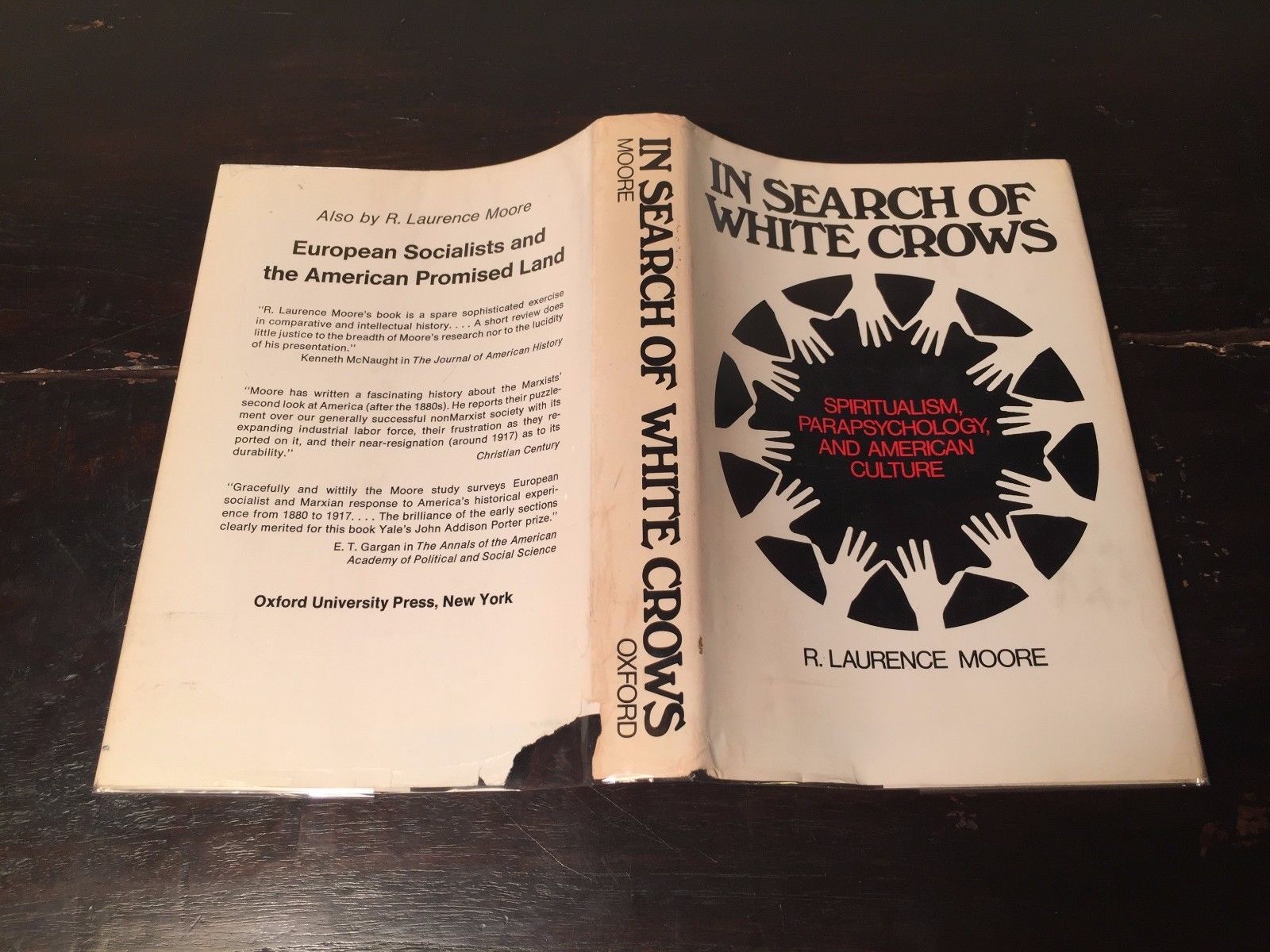 In Search Of White Crows Rl Moore 1st1st 1977 Hcdj - 