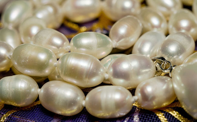 natural white freshwater pearls