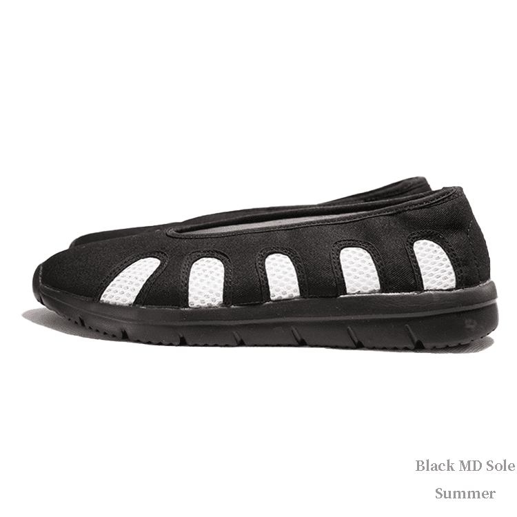 wudang taoist shoes with black md soles wearing in summer
