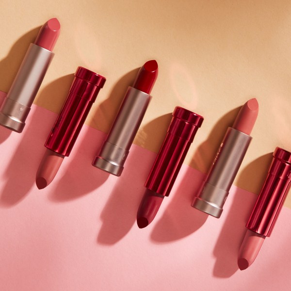 https://www.100percentpure.com/collections/lipstick/products/fruit-pigmented-cocoa-butter-matte-lipstick?variant=12495008956494