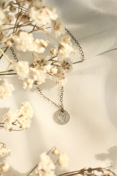 Simplistic Necklace You'll Want To Wear | Small Dainty Heart Necklace | IB Jewelry