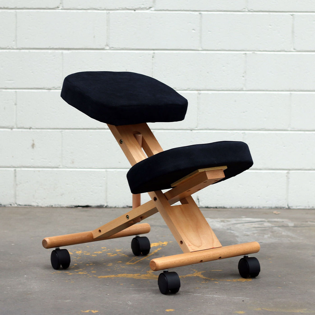 Chaise assisgenoux en bois – Tout pour le dos