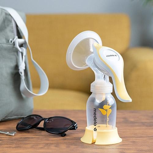 https://cdn.shopify.com/s/files/1/2808/4124/files/medela-harmony-manual-breast-pump-with-personalfit-flex-40077199769852_500x500.jpg?v=1703560136