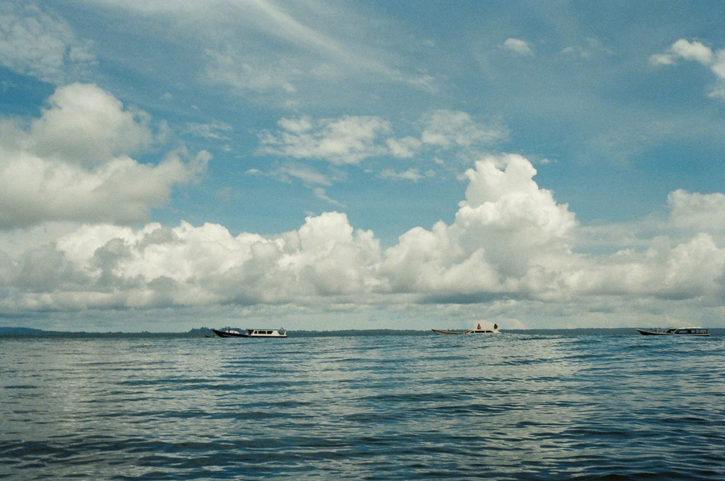 9月 水着 メンタワイ諸島 インドネシア レディース サーフィン