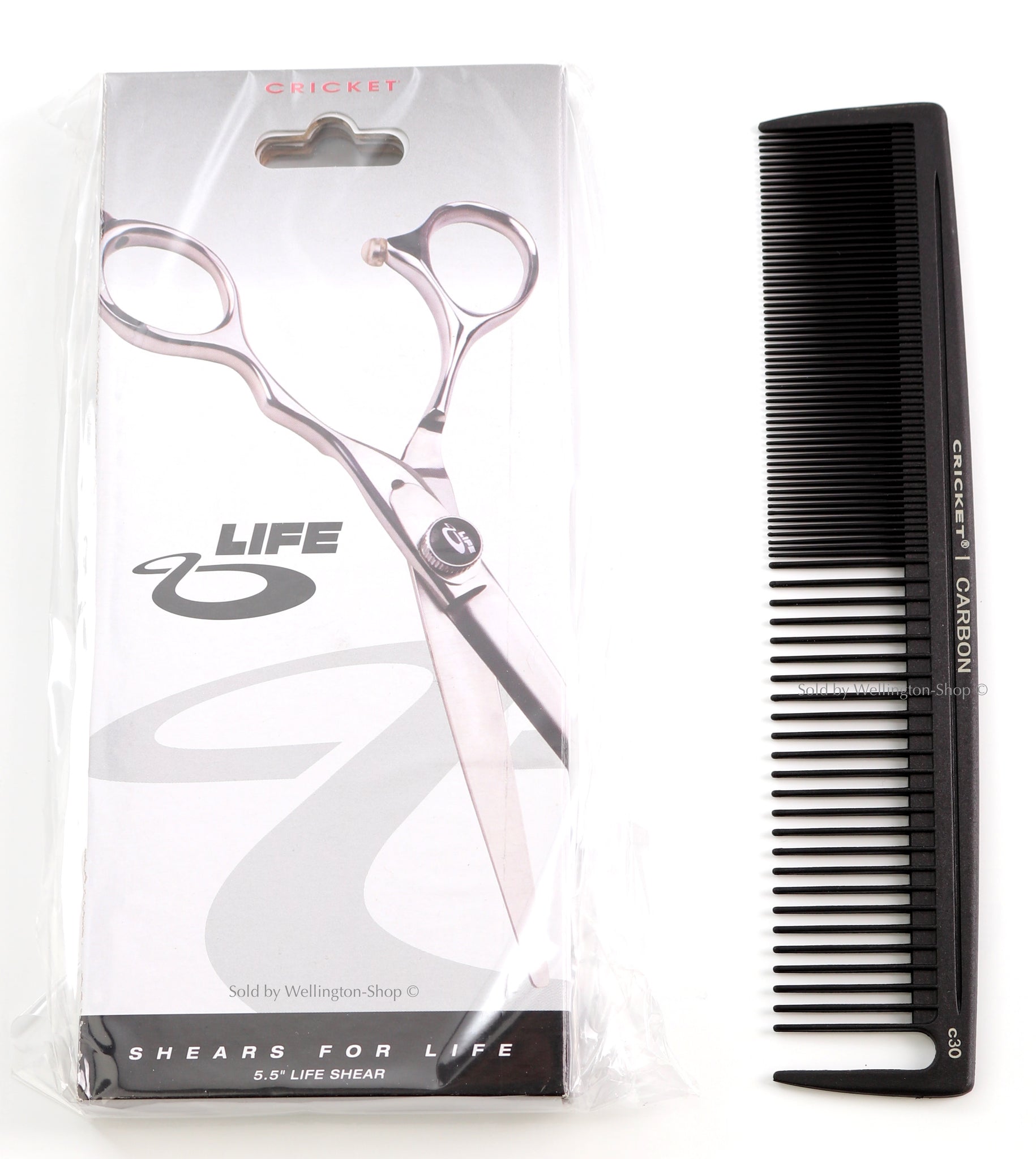 hair cutting scissors and comb