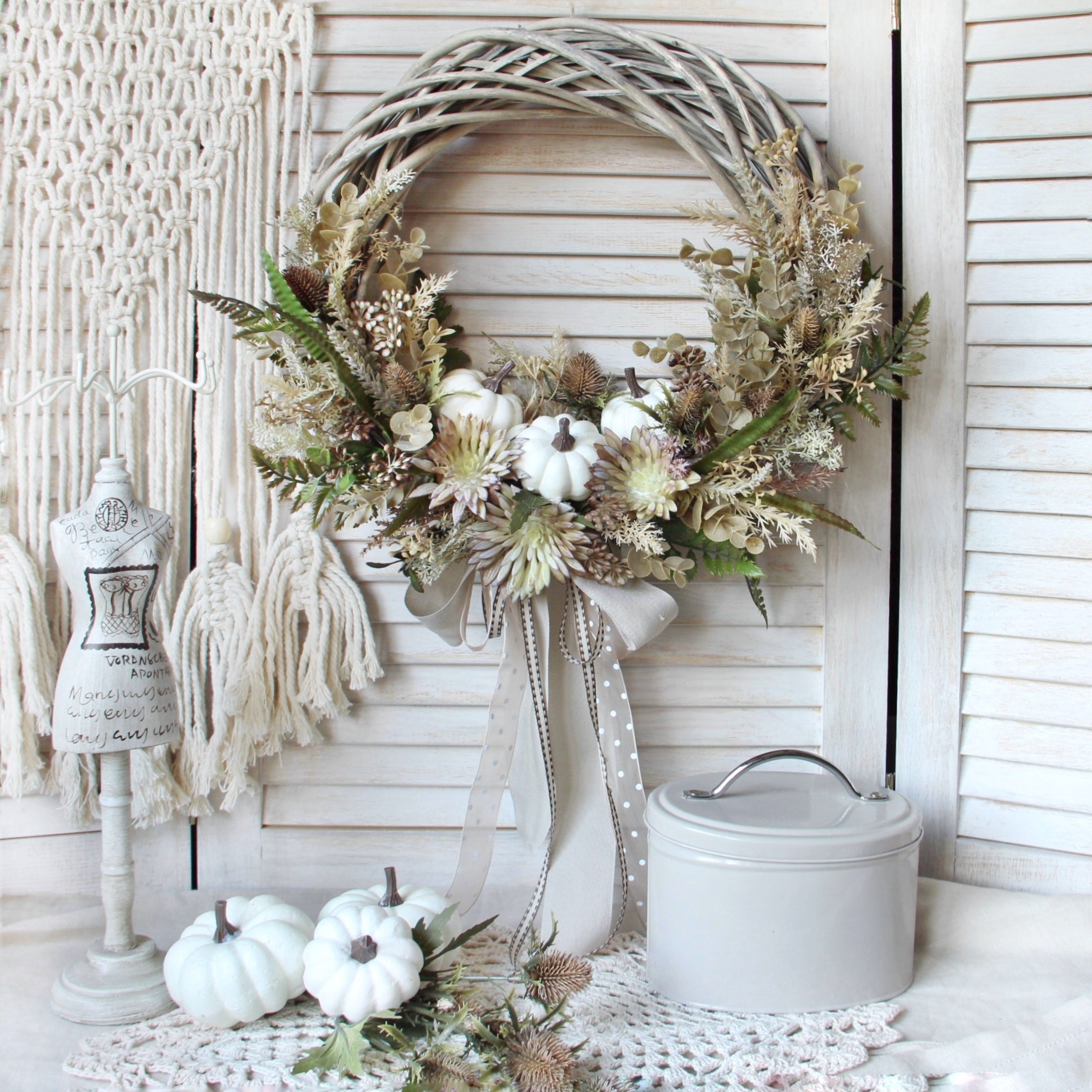 citrouille blanche Antade Studio automne couronne ferme boho soho décor