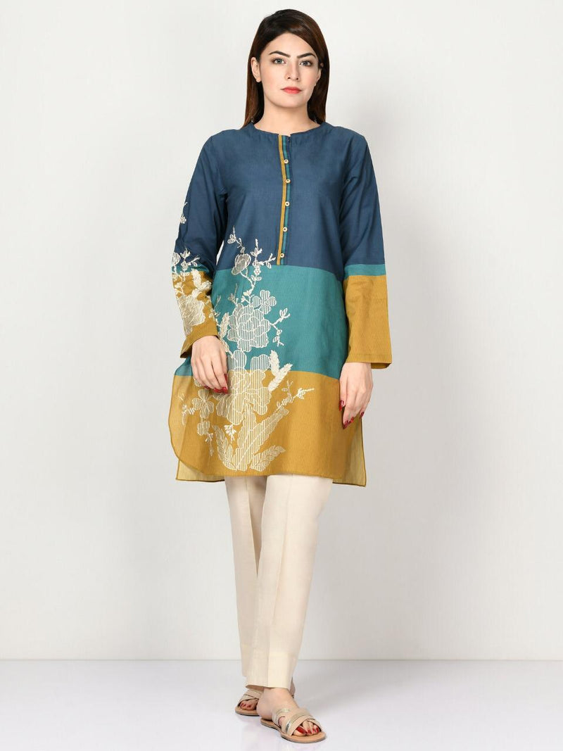 Limelight LT-551 Embroidered Three Piece Linen Collection – femalechoice.pk