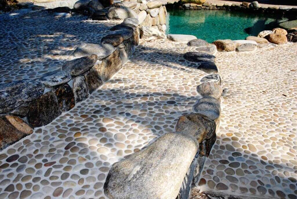 outdoor-sea-cloud-maluku-tan-mosaic-rocks-in-stock