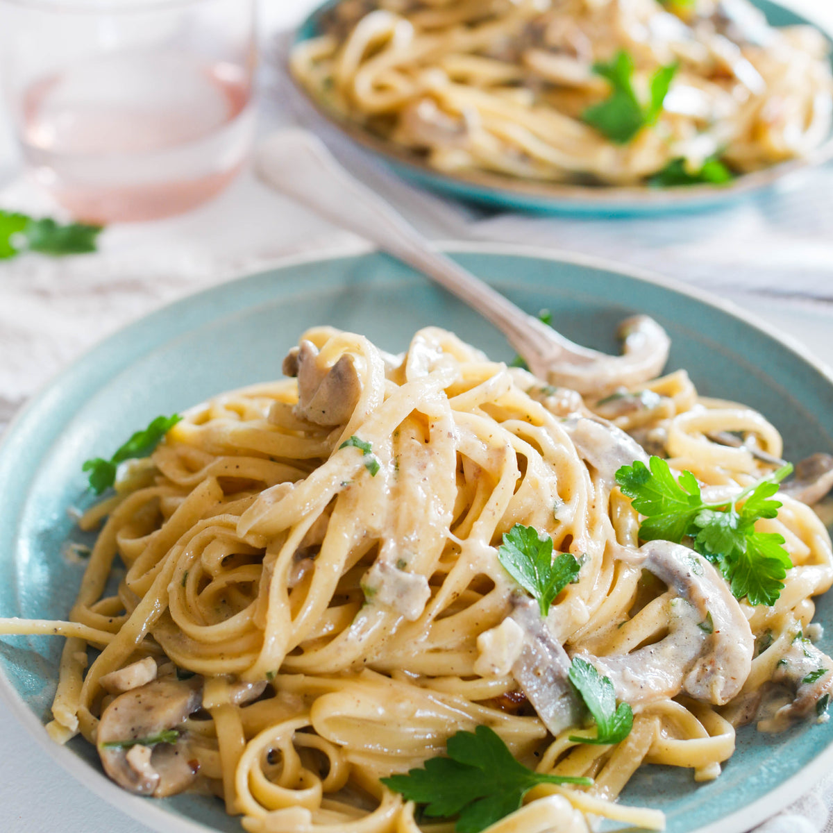 Creamy Mushroom Pasta – LEAH ITSINES