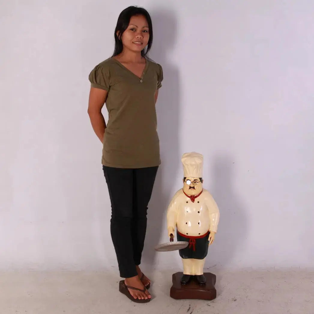 Pizza Cook Small Statue Rental Options:Weekday Rate Weight: 18 lbs