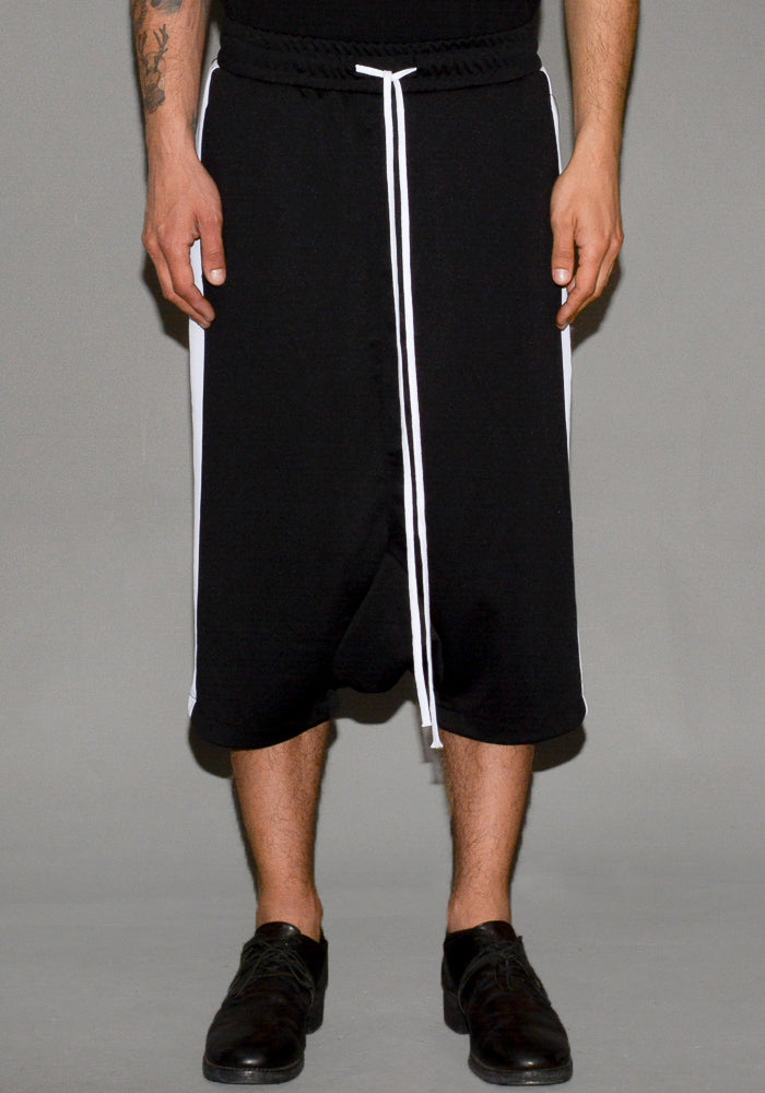 YUIKI SHIMOJI UNISEX SHORTS WITH WHITE SIDE LINE