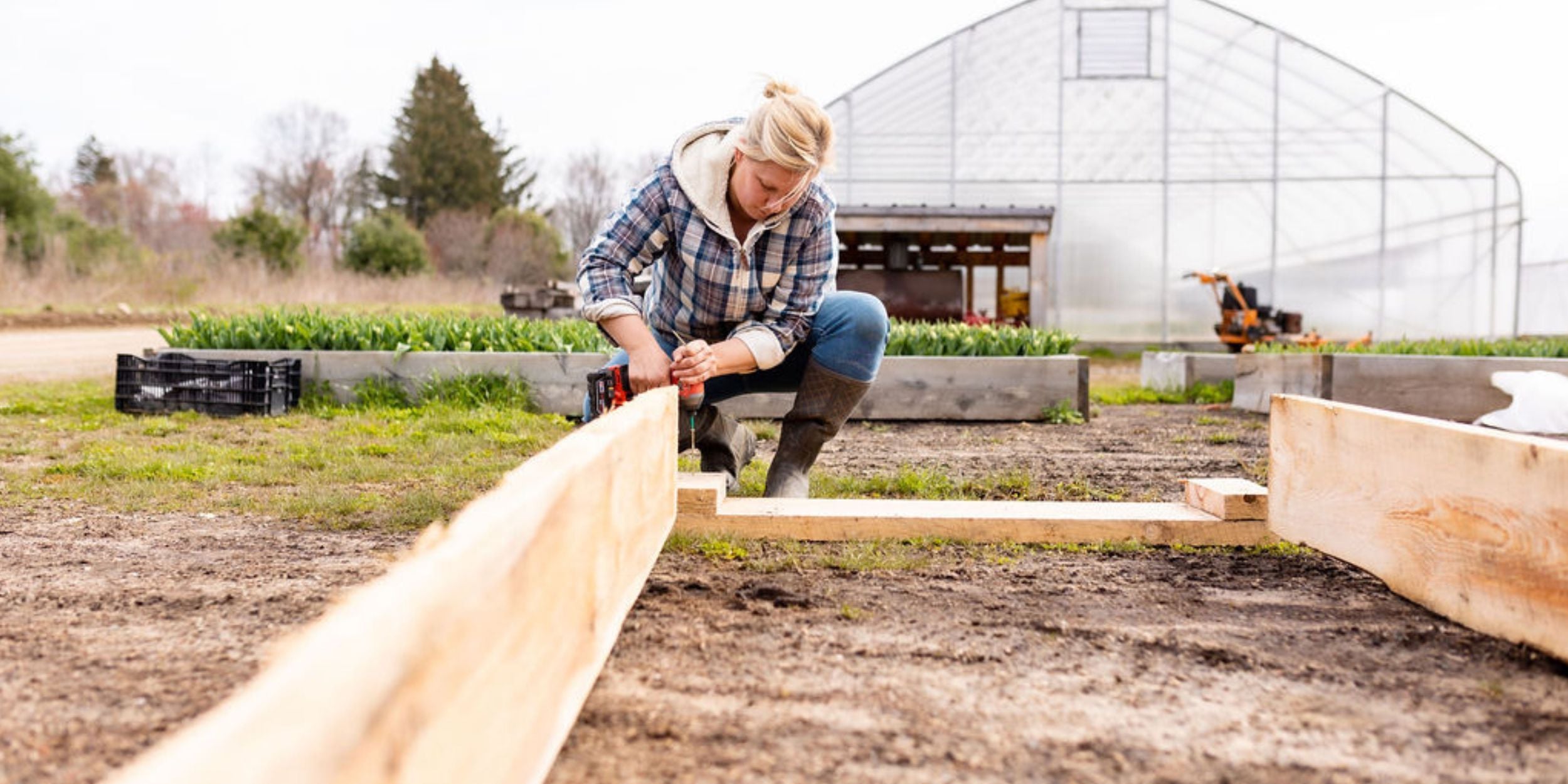 Raising up side boards to secure.