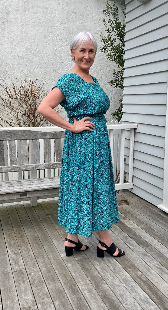 Square Neck Top Dress Hack by Jeanette @netty.hayes.sew