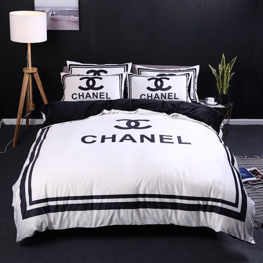 4pcs Flanel Cotton Queen Bed Quilt Cover Chanel Bedding Set Free