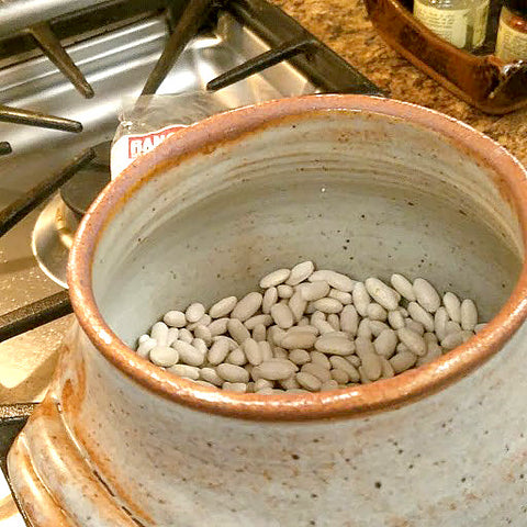 https://cdn.shopify.com/s/files/1/2918/4630/files/beans-clay-pot_large.jpg?v=1594908561