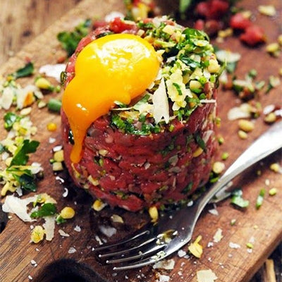 french steak tartare egg